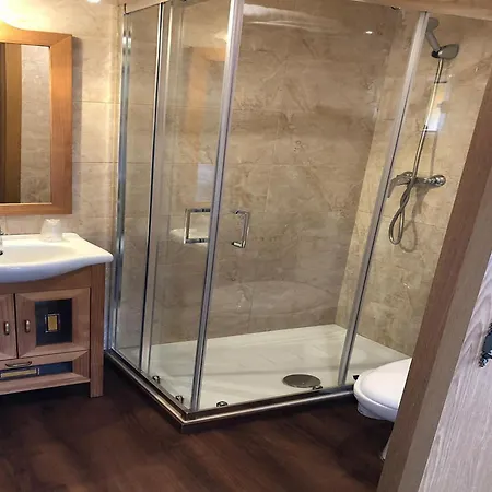 Otel Sarao 3000 Escarrilla