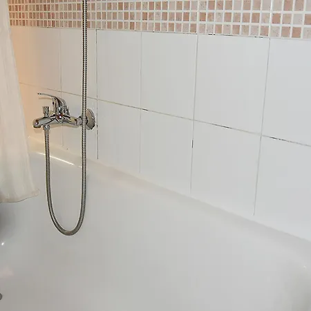Sarao 3000 Otel Escarrilla