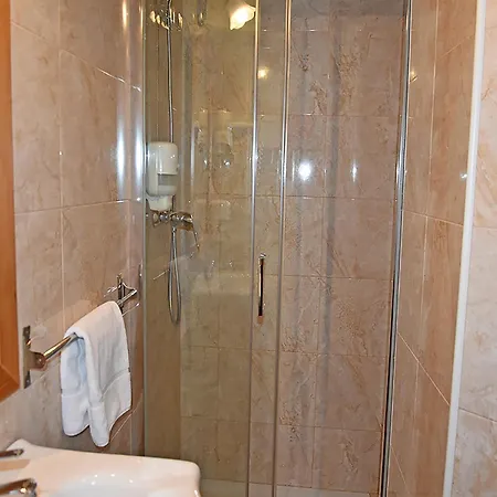 Sarao 3000 Otel *