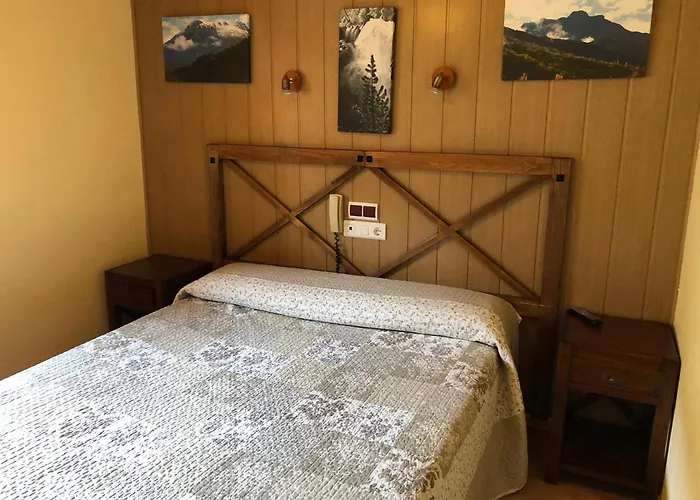 Sarao 3000 Hotel Escarrilla