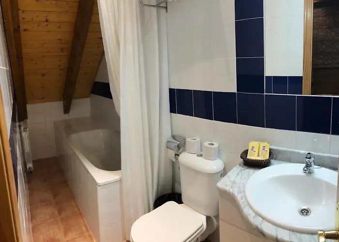 Hotel Sarao 3000 Escarrilla