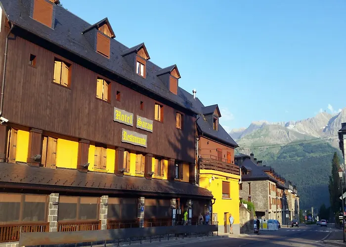 Ξενοδοχείο Sarao 3000 *